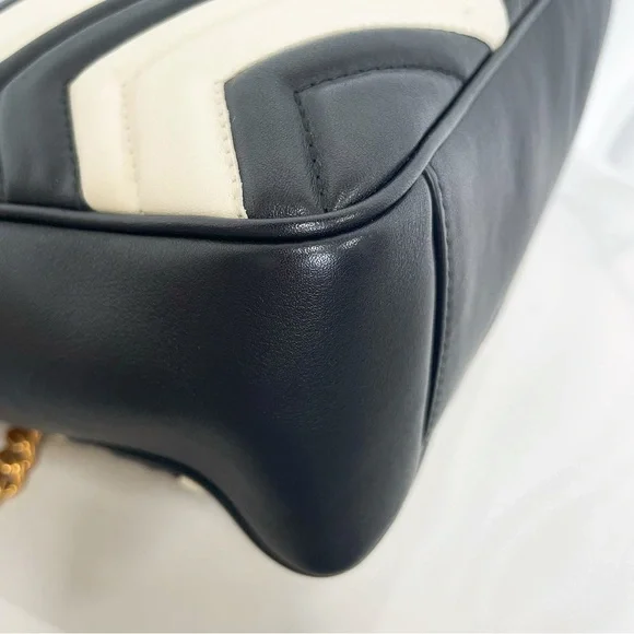 Gucci Black and White Chevron Quilted Leather Shoulder Bag - Picture 8 of 14